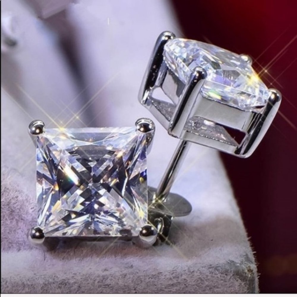 In 2n Xmas Eve! Sterling 4mm 4 Prong W Sapp Studs - Picture 4 of 4